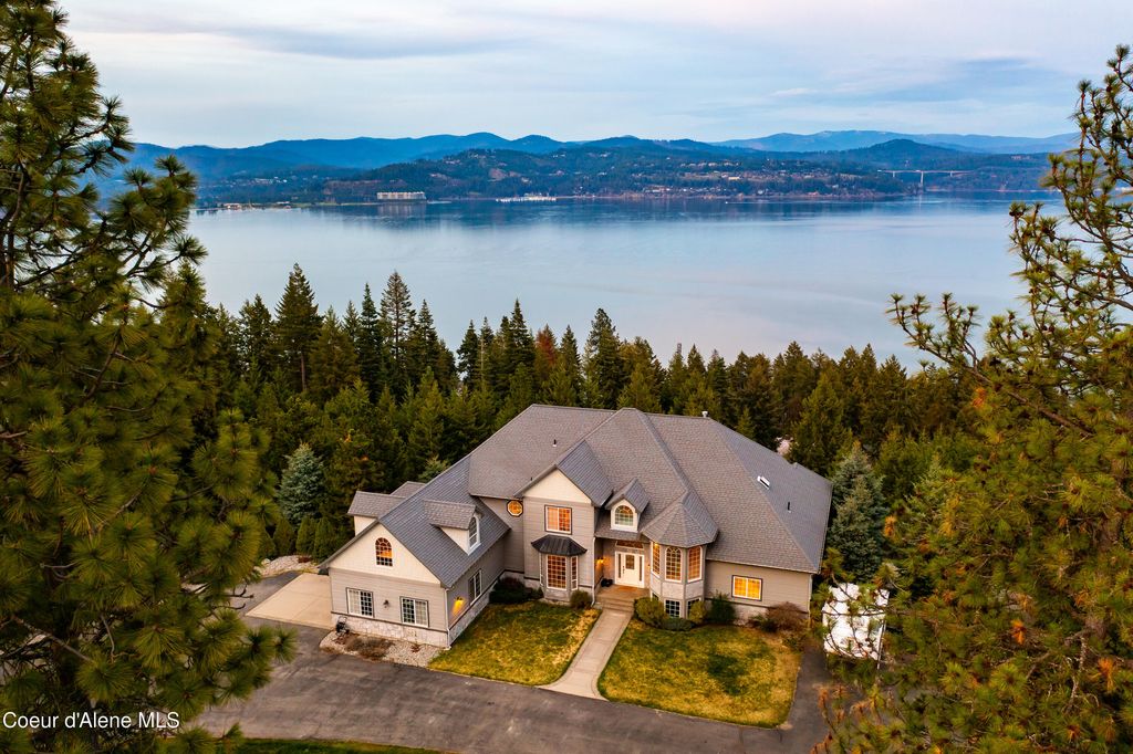 Photo of 4134 Brentwood, Coeur dAlene, ID 83814 (MLS # 26-4318)