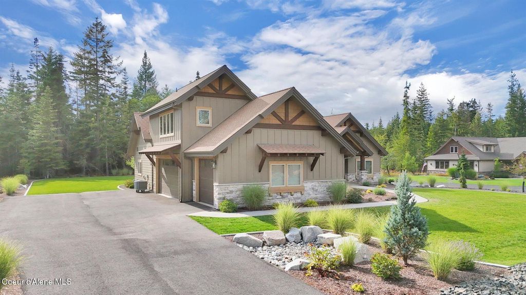 Photo of 11693 Arnicas Ct, Hayden, ID 83835 (MLS # 26-2073)