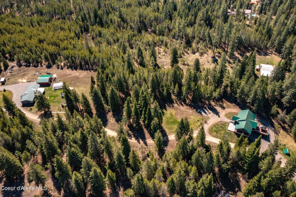 Photo of 4058 Seasons Rd Rd, Rathdrum, ID 83858 (MLS # 25-1201)