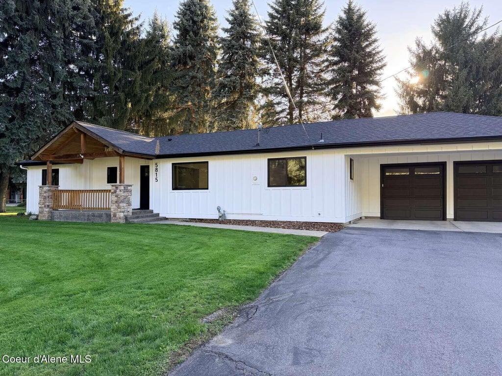 Photo of 5815 17th St, Dalton Gardens, ID 83815 (MLS # 26-1442)