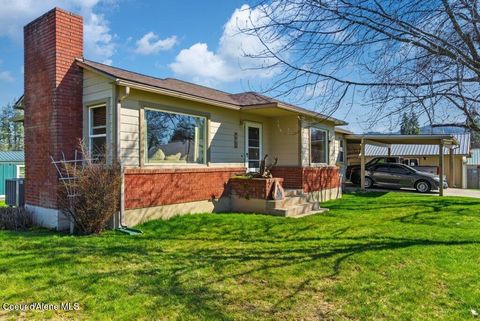 Photo of 271 3rd St, Priest River, ID 83856 (MLS # 26-3271)