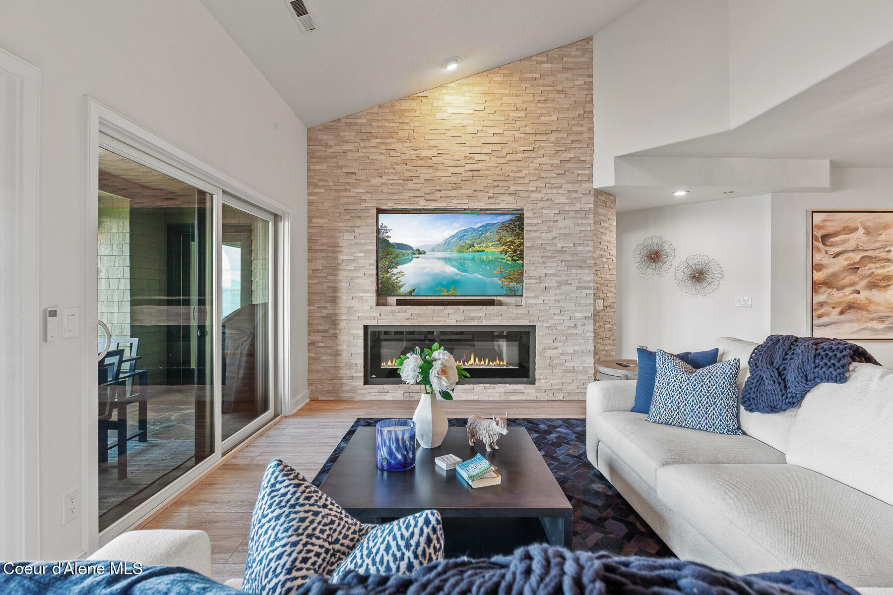 4549 Arrow Point APT 303