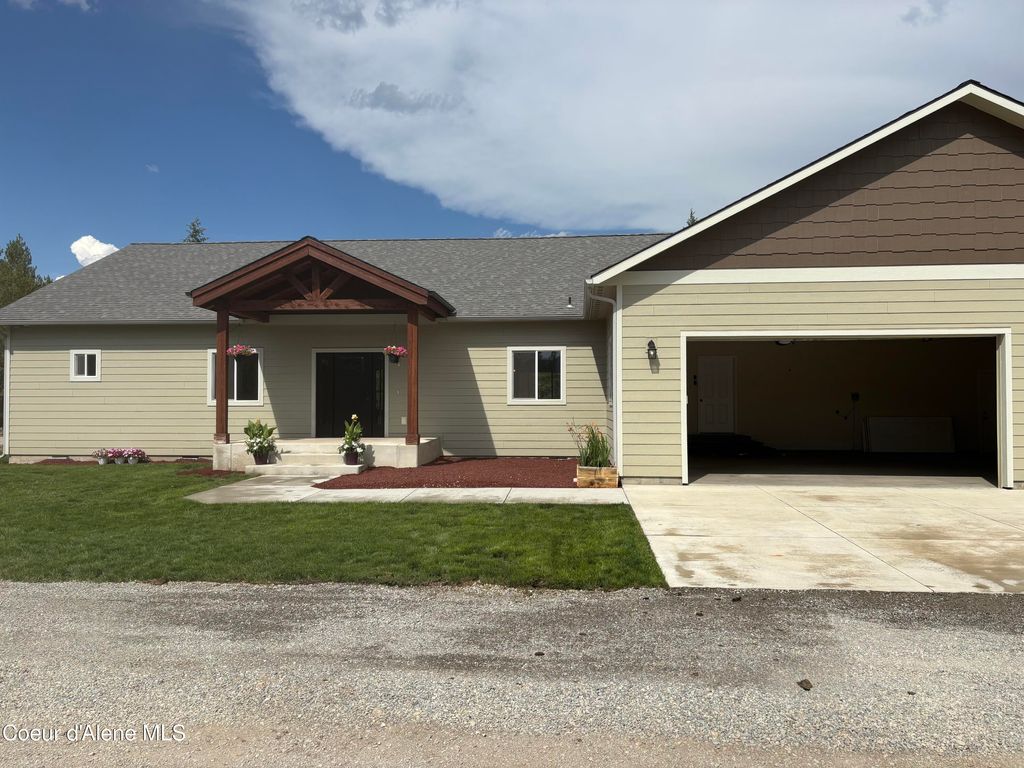 Photo of 17 Flintlock Way, Blanchard, ID 83804 (MLS # 25-7997)