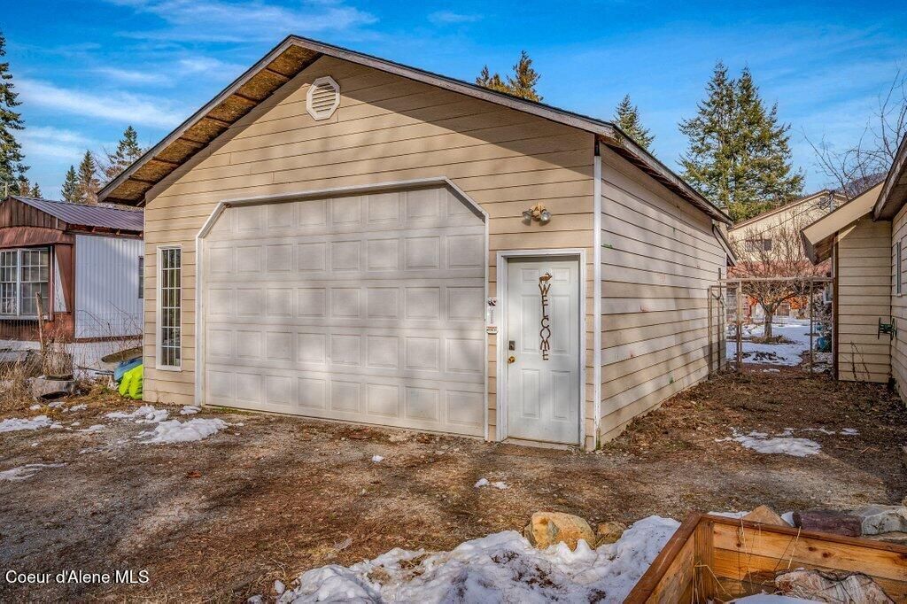 Photo of 210 5th Ave, Clark Fork, ID 83811 (MLS # 26-853)