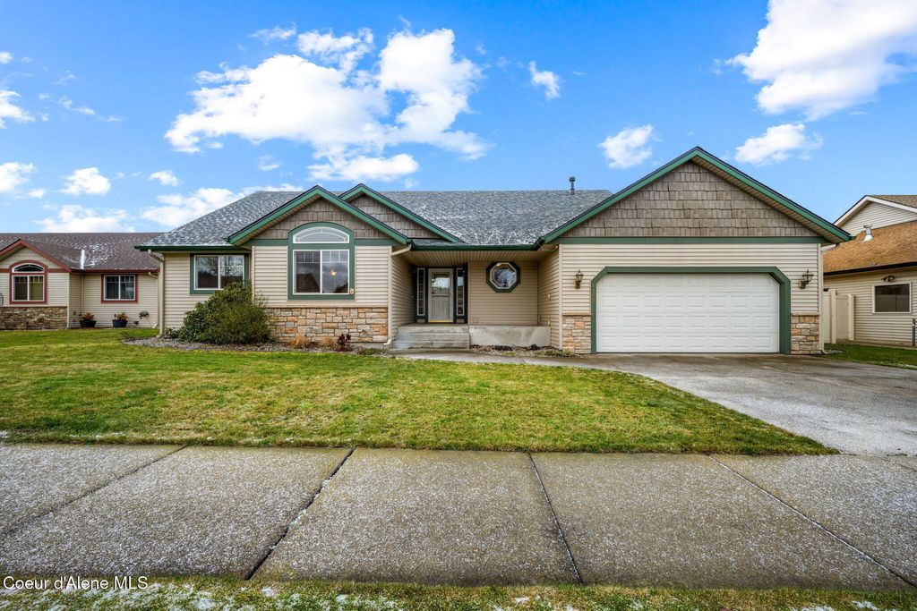 Photo of 1560 Cromwell Dr, Coeur dAlene, ID 83815 (MLS # 26-347)