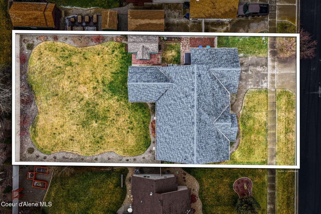 Photo of 1560 Cromwell Dr, Coeur dAlene, ID 83815 (MLS # 26-347)