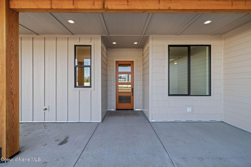 Photo of 8118 Ferguson Ln, Rathdrum, ID 83858 (MLS # 26-3347)