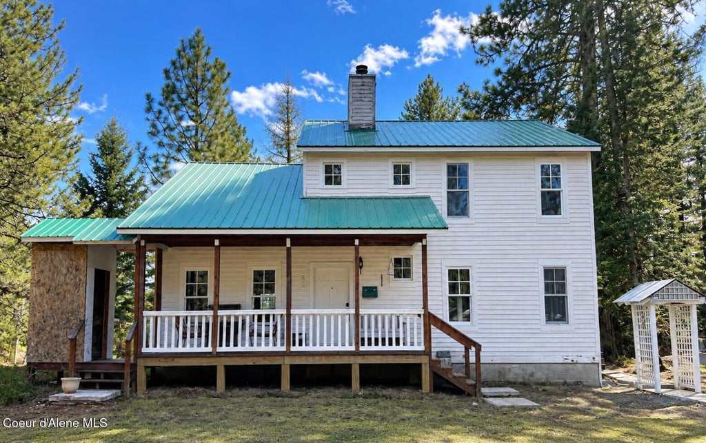 Photo of 631 Wolverine Rd, Moyie Springs, ID 83845 (MLS # 26-9428)