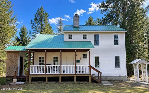 Photo of 631 Wolverine Rd, Moyie Springs, ID 83845 (MLS # 26-9428)