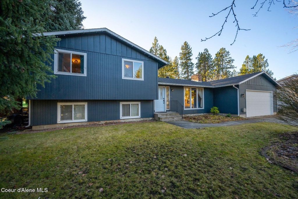 Photo of 1638 Havichur Loop, Post Falls, ID 83854 (MLS # 26-555)