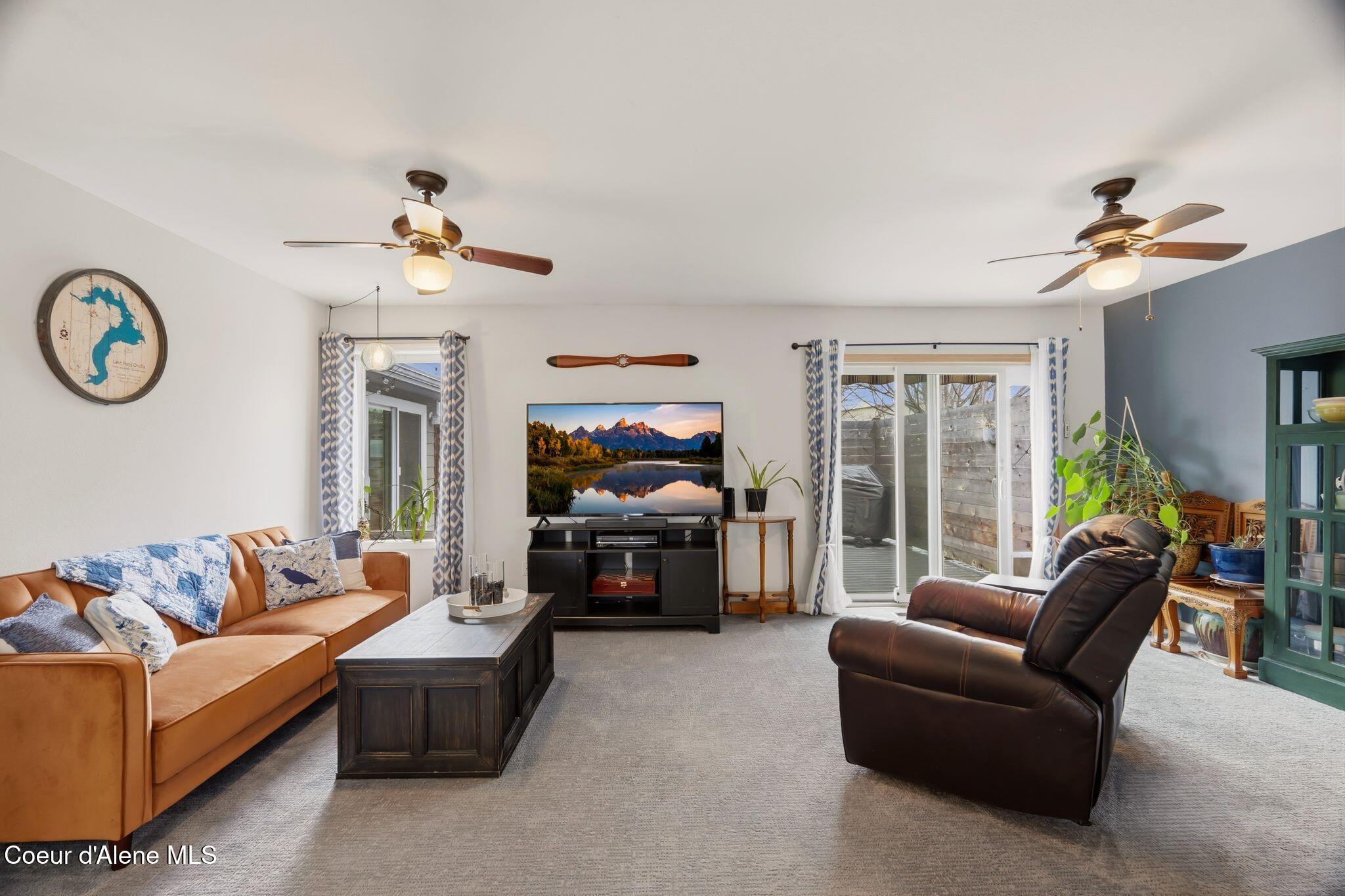 1610 Hemlock