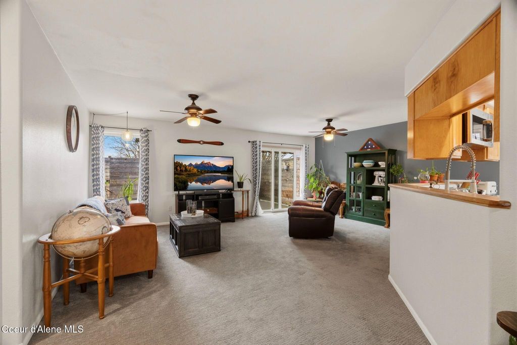 Photo of 1610 Hemlock Ct, Sandpoint, ID 83864 (MLS # 26-2996)