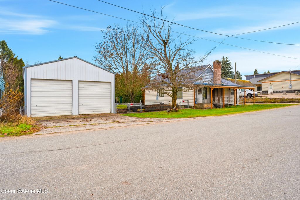 Photo of 121 4th St. S St, Oldtown, ID 83822 (MLS # 25-11159)