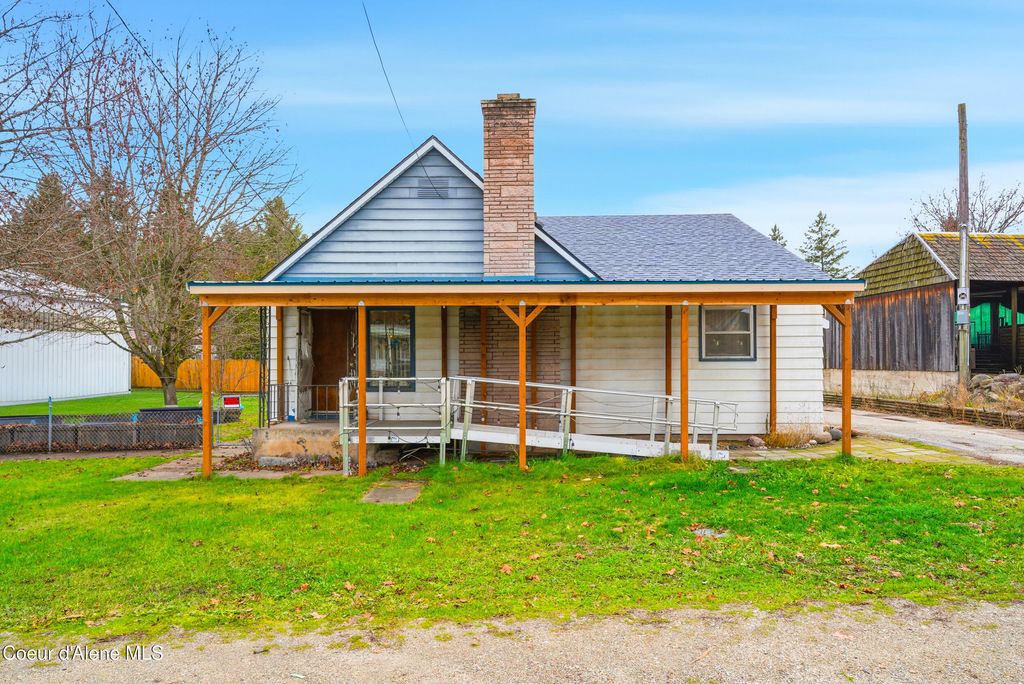 Photo of 121 4th St. S St, Oldtown, ID 83822 (MLS # 25-11159)