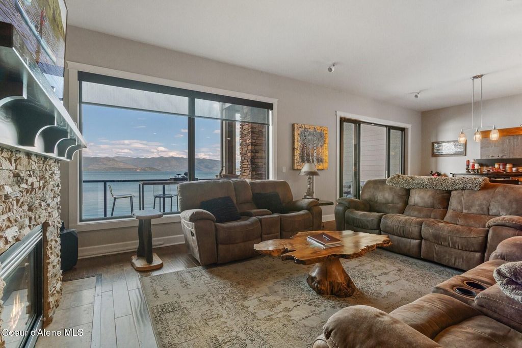 Photo of 606 Sandpoint Ave, Sandpoint, ID 83864 (MLS # 25-8841)