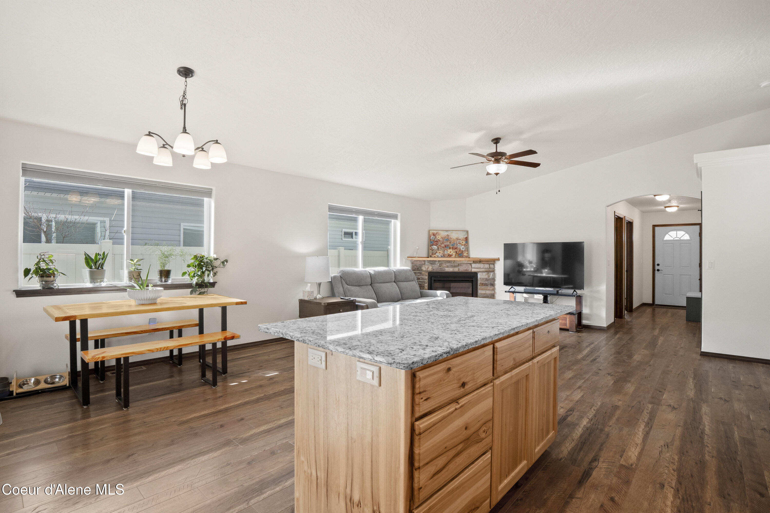 8686 W Grand Teton St, Rathdrum, Idaho image 10