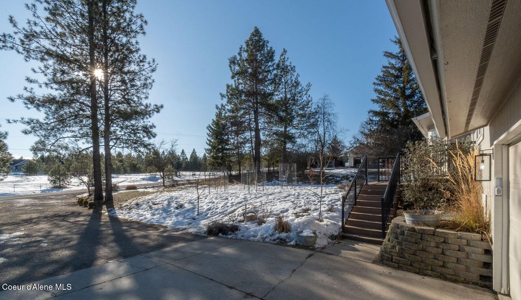 Photo of 17783 Rice Ave, Hauser, ID 83854 (MLS # 26-839)