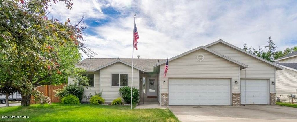 Photo of 521 Stephanie ST, Post Falls, ID 83854 (MLS # 26-5354)