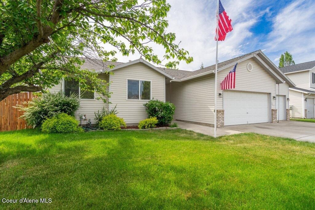 Photo of 521 Stephanie ST, Post Falls, ID 83854 (MLS # 26-5354)