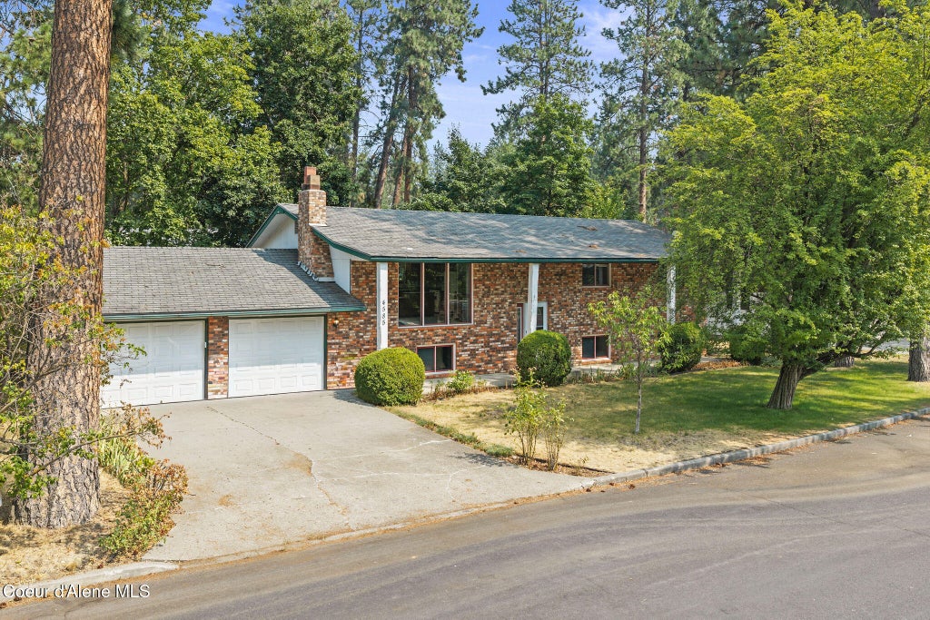 Photo of 4585 Alpine DR, Post Falls, ID 83854 (MLS # 26-8925)