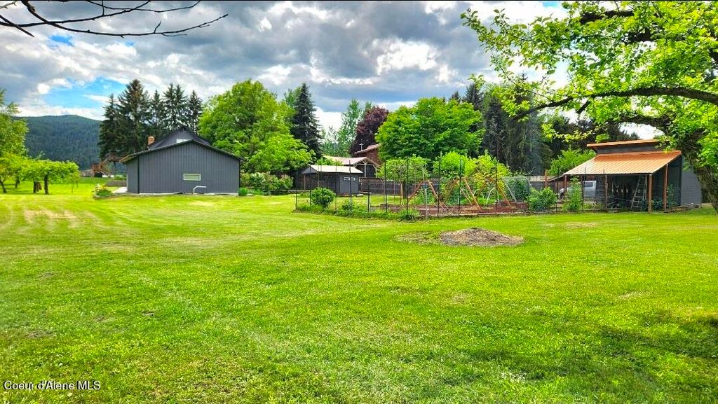 Photo of 874 Cottonwood DR, St. Maries, ID 83861 (MLS # 26-4944)