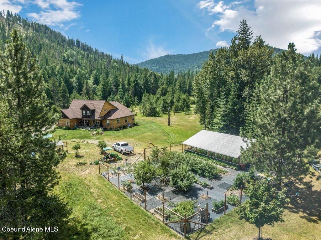 Photo of 88 Fenway Dr, Sagle, ID 83860 (MLS # 26-2318)