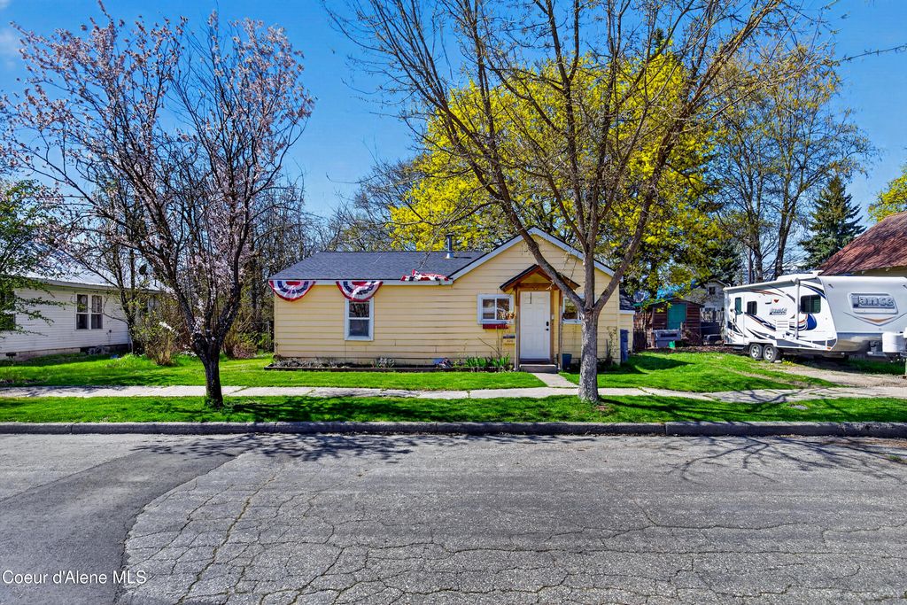 Photo of 326 Lavina, Sandpoint, ID 83864 (MLS # 26-3768)