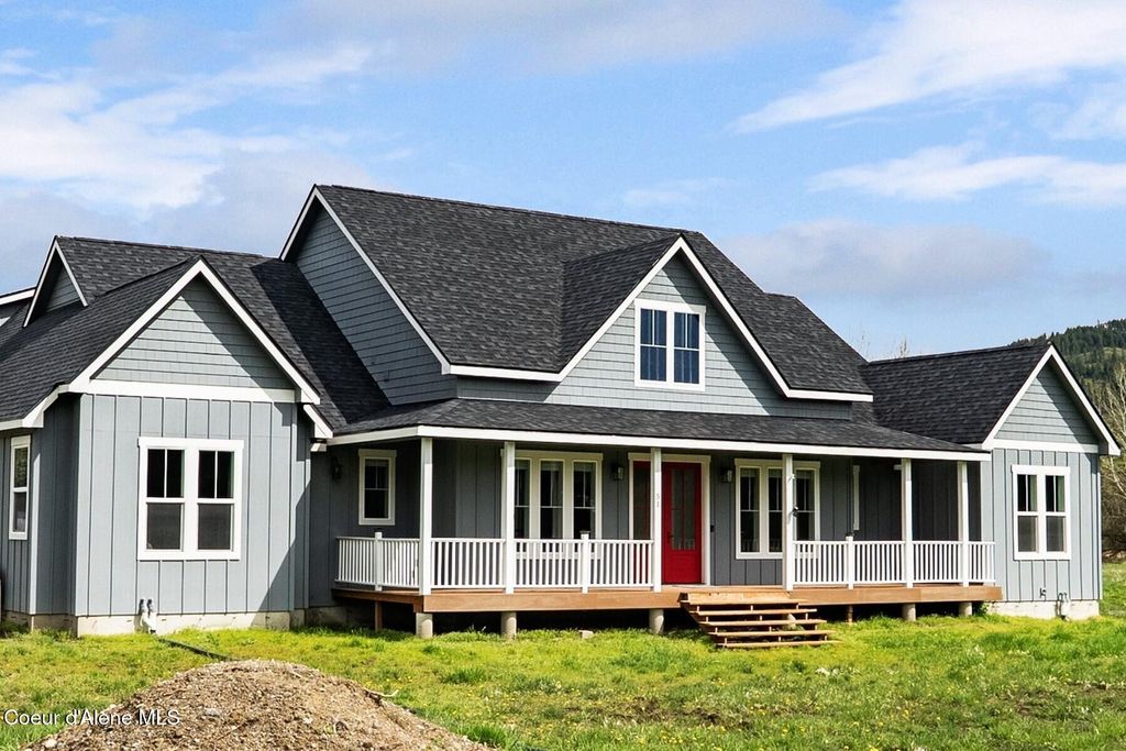 Photo of 51 Pumphouse Ln, Sagle, ID 83860 (MLS # 26-4137)