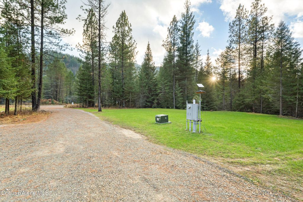 Photo of 171 Beaver Pond Trl, Priest River, ID 83856 (MLS # 25-9460)
