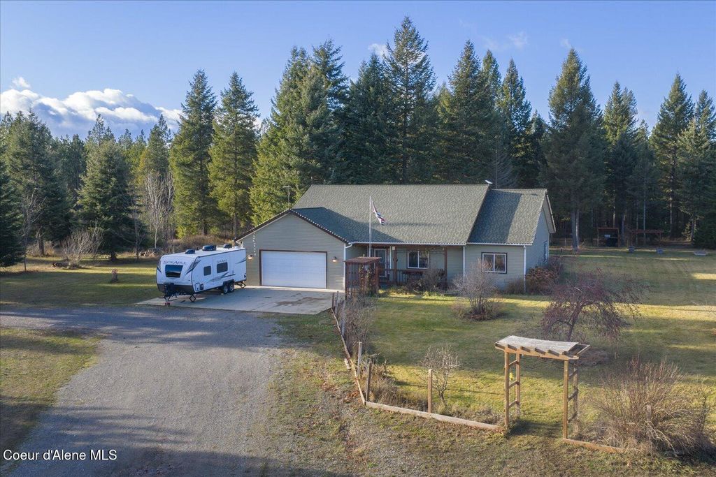 Photo of 4529 Diagonal Rd, Rathdrum, ID 83858 (MLS # 25-11599)