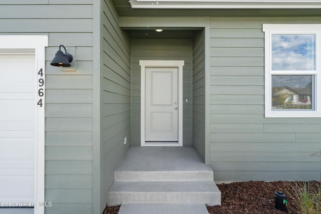 Photo of 5473 Aquila, Post Falls, ID 83854 (MLS # 26-2279)