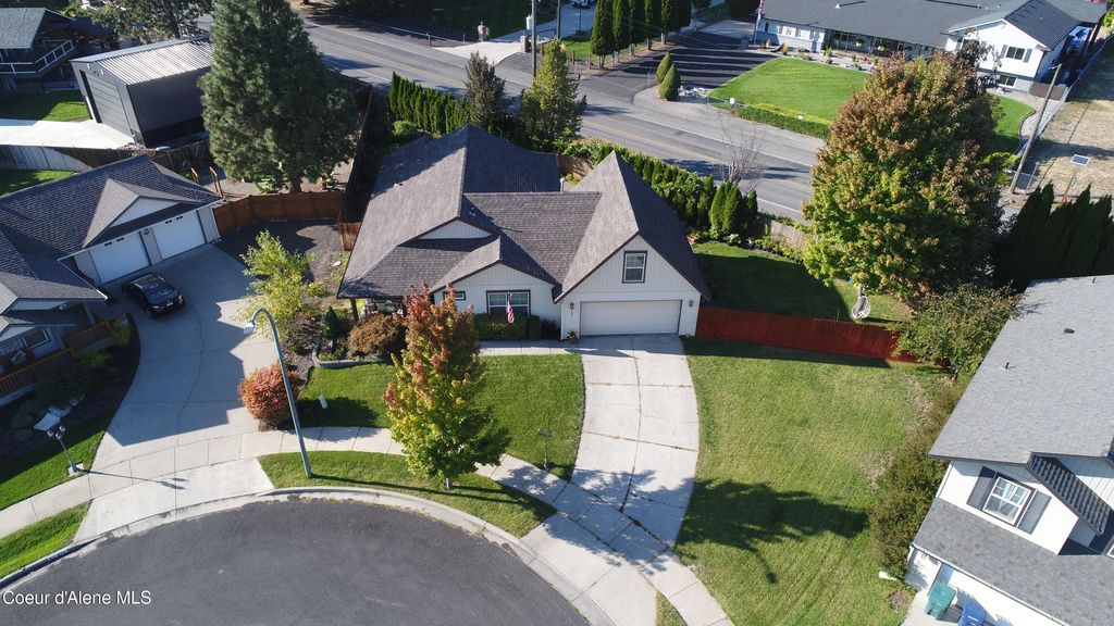 Photo of 1283 Center Green Green, Coeur dAlene, ID 83815 (MLS # 25-9609)