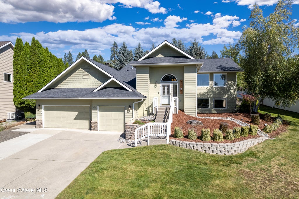 Photo of 7784 Sundance Dr, Coeur dAlene, ID 83815 (MLS # 26-7640)