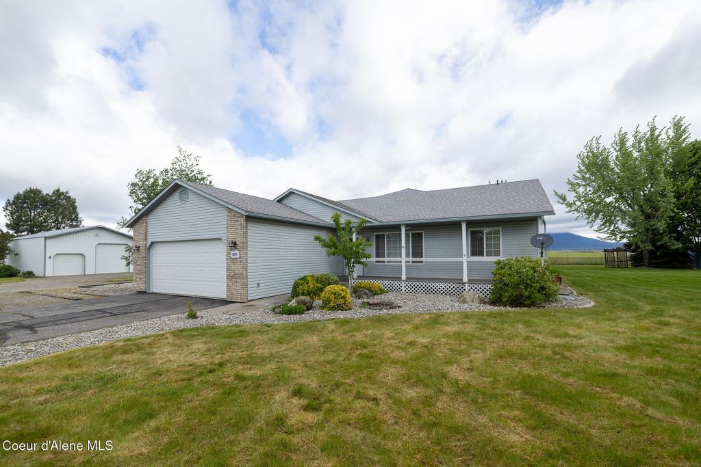 Photo of 10147 Gallop LN, Post Falls, ID 83854 (MLS # 26-4959)