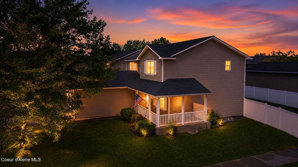 Photo of 1302 Moonstone ST, Post Falls, ID 83854 (MLS # 26-7232)