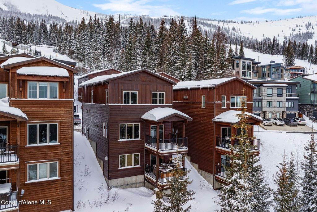 Photo of 135 Chutes Ln Ln, Sandpoint, ID 83864 (MLS # 26-288)