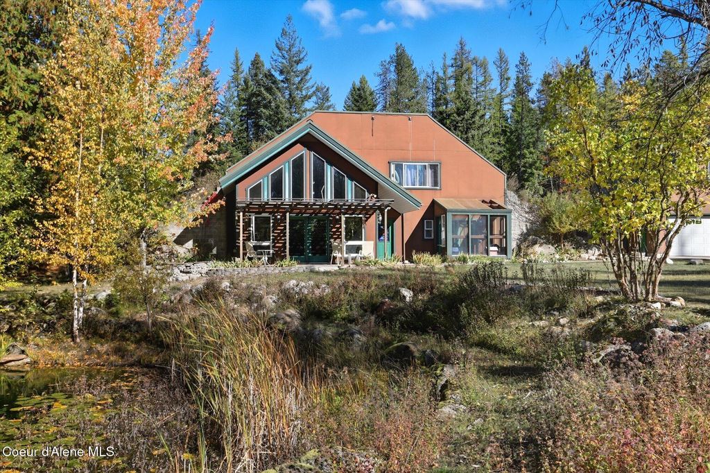 Photo of 347 Homestead Loop, Sandpoint, ID 83864 (MLS # 25-10358)