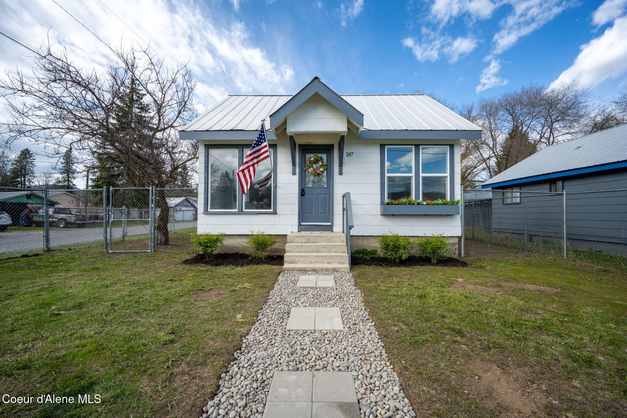 Listing image 1