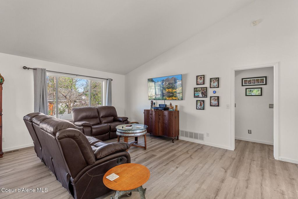 Photo of 8178 Coolin DR, Hayden, ID 83835 (MLS # 26-4487)