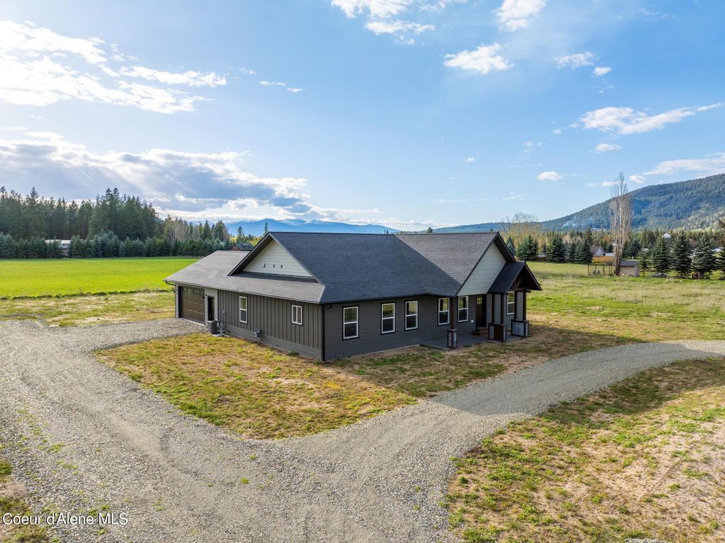 Photo of 454 Division St, Moyie Springs, ID 83845 (MLS # 25-1099)