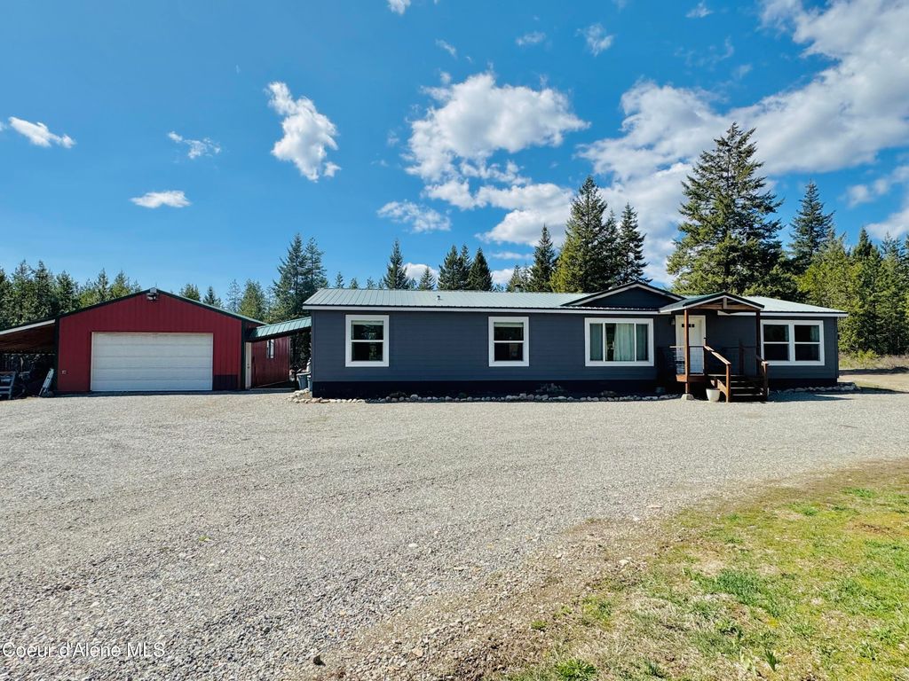 Photo of 4062 Seasons Rd Rd, Rathdrum, ID 83858 (MLS # 25-9931)
