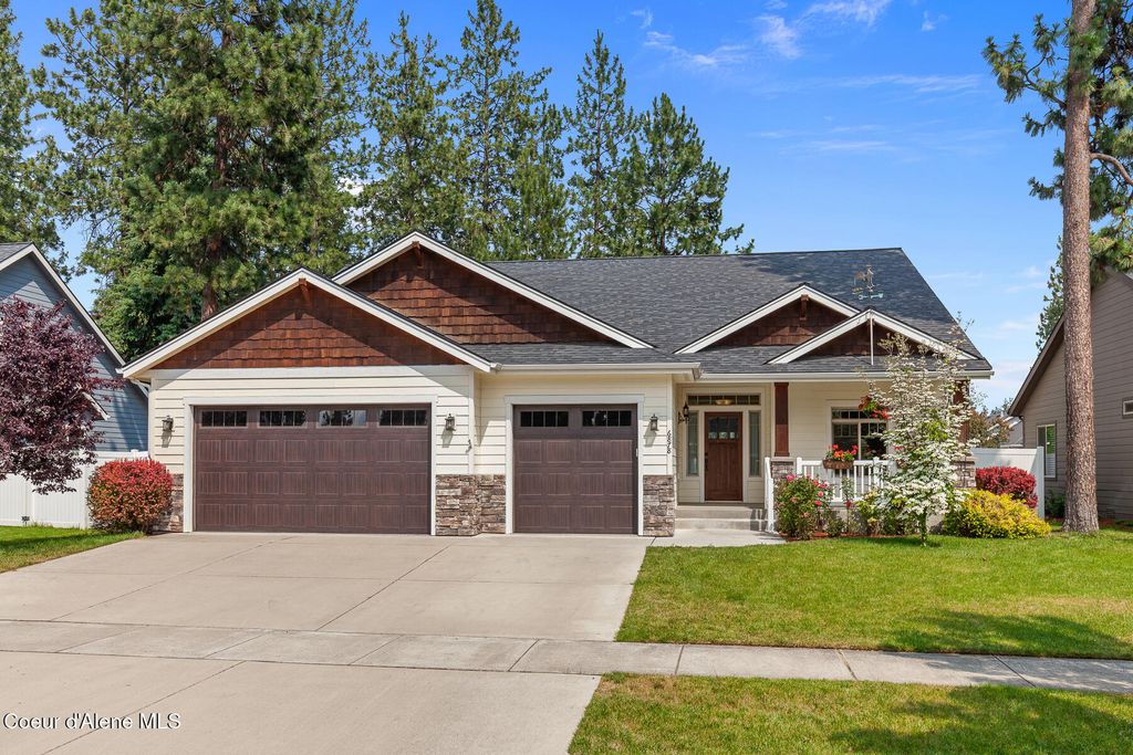 Photo of 6878 GLENSFORD Dr, Coeur dAlene, ID 83815 (MLS # 25-6569)