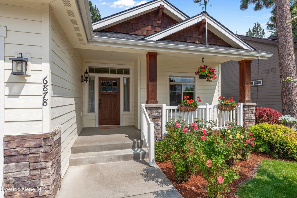 Photo of 6878 GLENSFORD Dr, Coeur dAlene, ID 83815 (MLS # 25-6569)