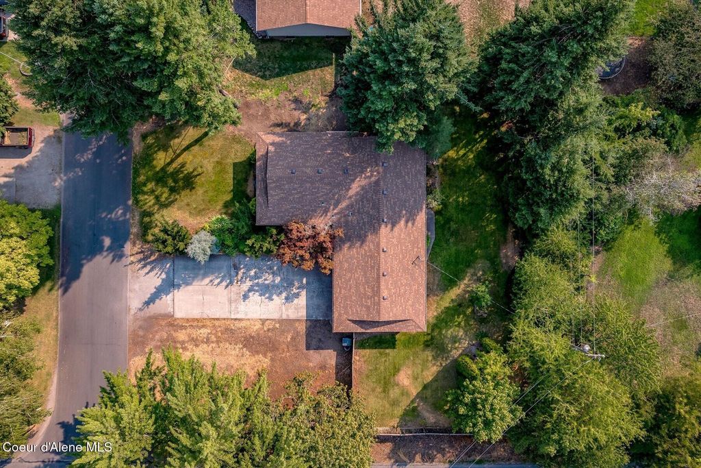 Photo of 11191 Jonathan St, Hayden, ID 83835 (MLS # 25-9173)