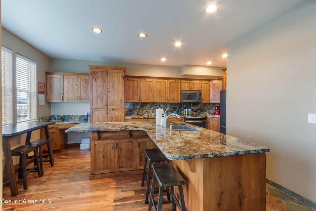 Photo of 46700 Highway 200 # 302, Hope, ID 83836 (MLS # 26-445)