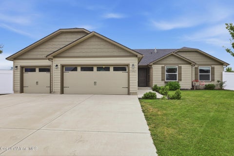 Photo of 13463 Axle CT, Rathdrum, ID 83858 (MLS # 26-7556)