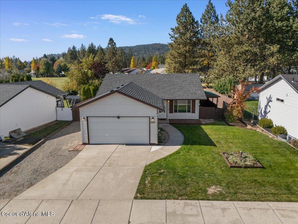 Photo of 6601 KAMLOOPS Dr, Rathdrum, ID 83858 (MLS # 25-10232)