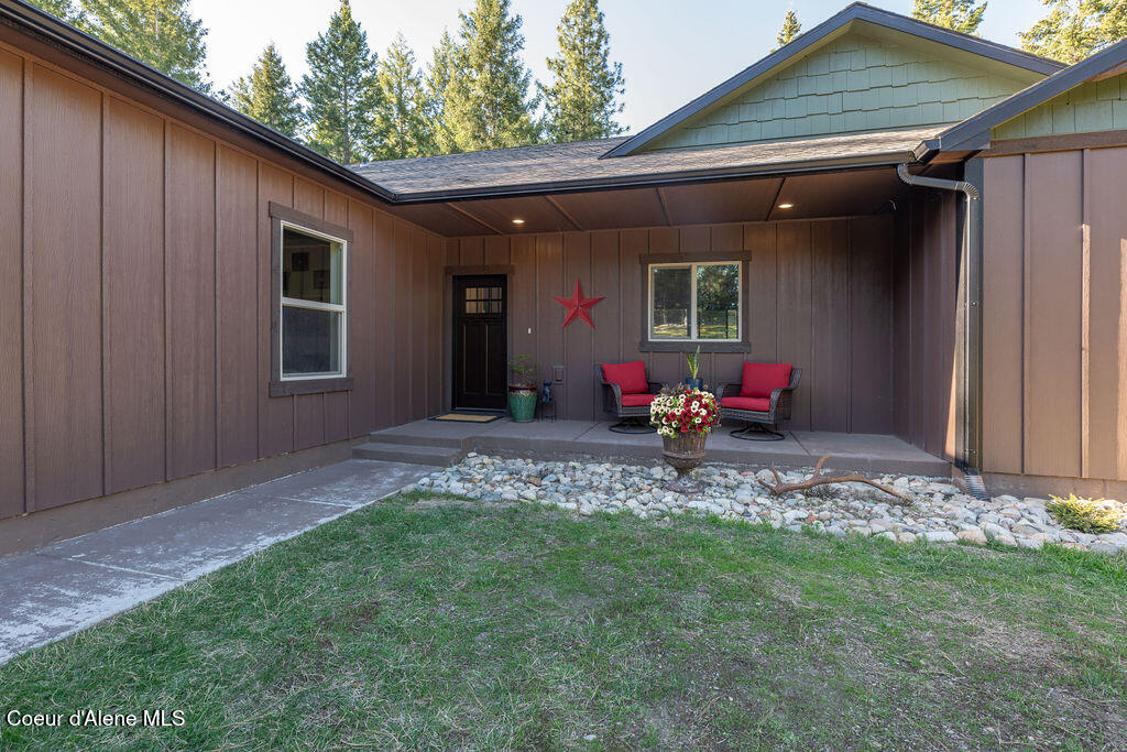 385 Moore Crk, Sagle, Alaska image 3