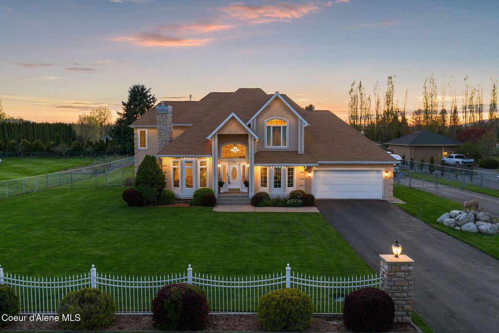 Photo of 7255 Colfax St, Dalton Gardens, ID 83815 (MLS # 26-4218)