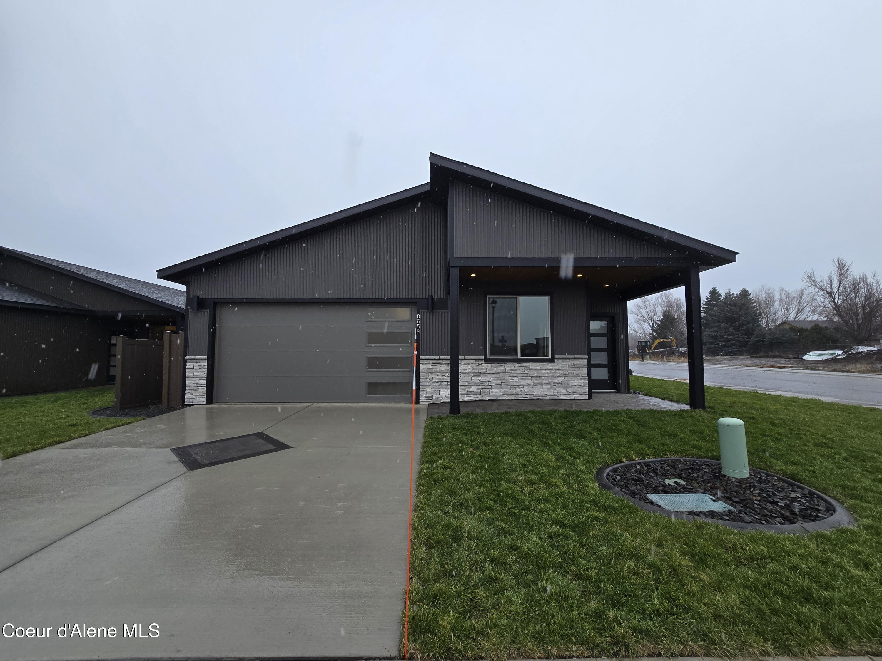8659 W Hood St, Rathdrum, Idaho image 1